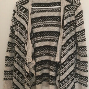 Charlotte Russe striped open front Cardigan, size small
